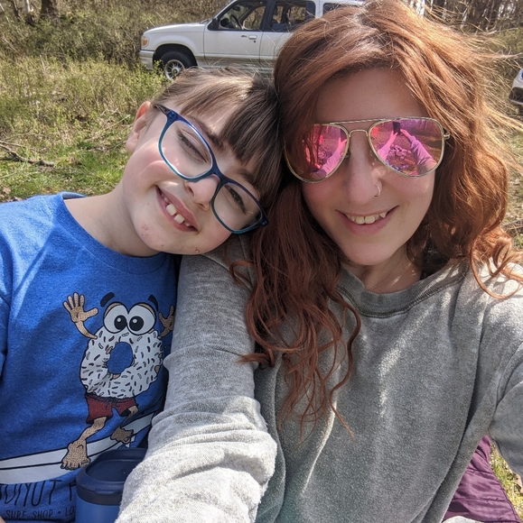 Meet your Posher, Mindy - Picture 2 of 2